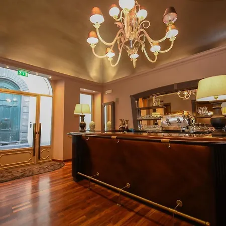 Hotel The Tuscanian