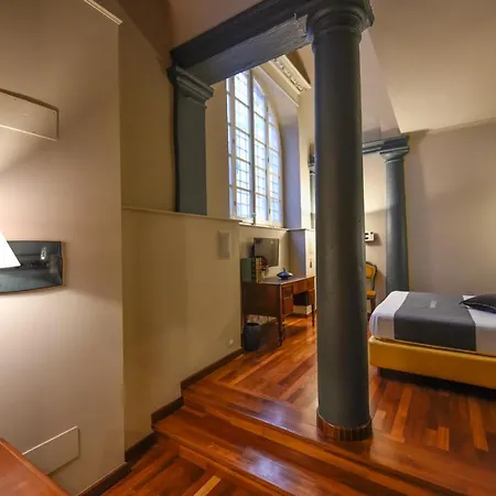 The Tuscanian Hotel Lukka