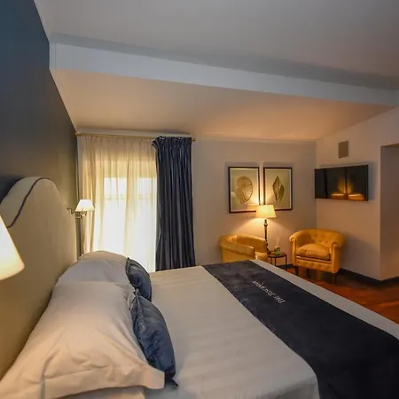The Tuscanian Hotel Lukka