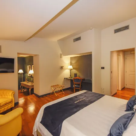 Hotel The Tuscanian